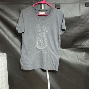 🌸EUC Hollister medium gray colored pineapple tee